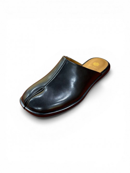 Шлепанцы мюлли, черная кожа  Sasha Fabiani фото  1