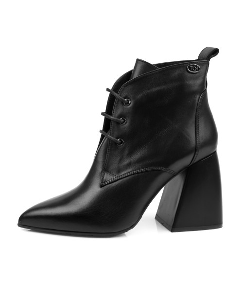 Женские осенние кожаные ботинки на каблуке  Tucino фото  1